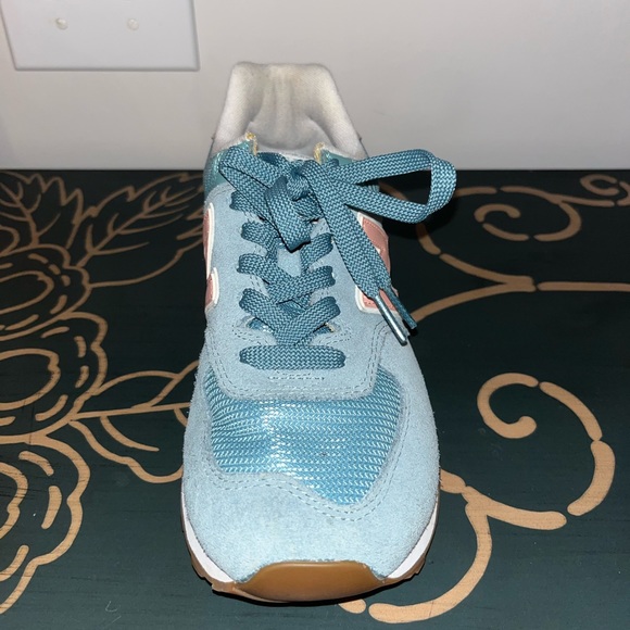 Brand new 574 New Balance - Picture 2 of 3